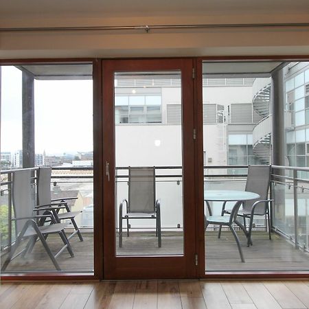 Point Village Modern Apartment Dublin Exterior photo